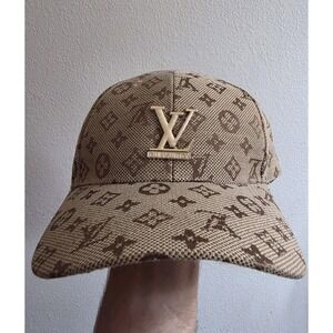 Louis Vuitton Cotton‎ Baeball Cap Gold Metal Logo Engraving Size XS